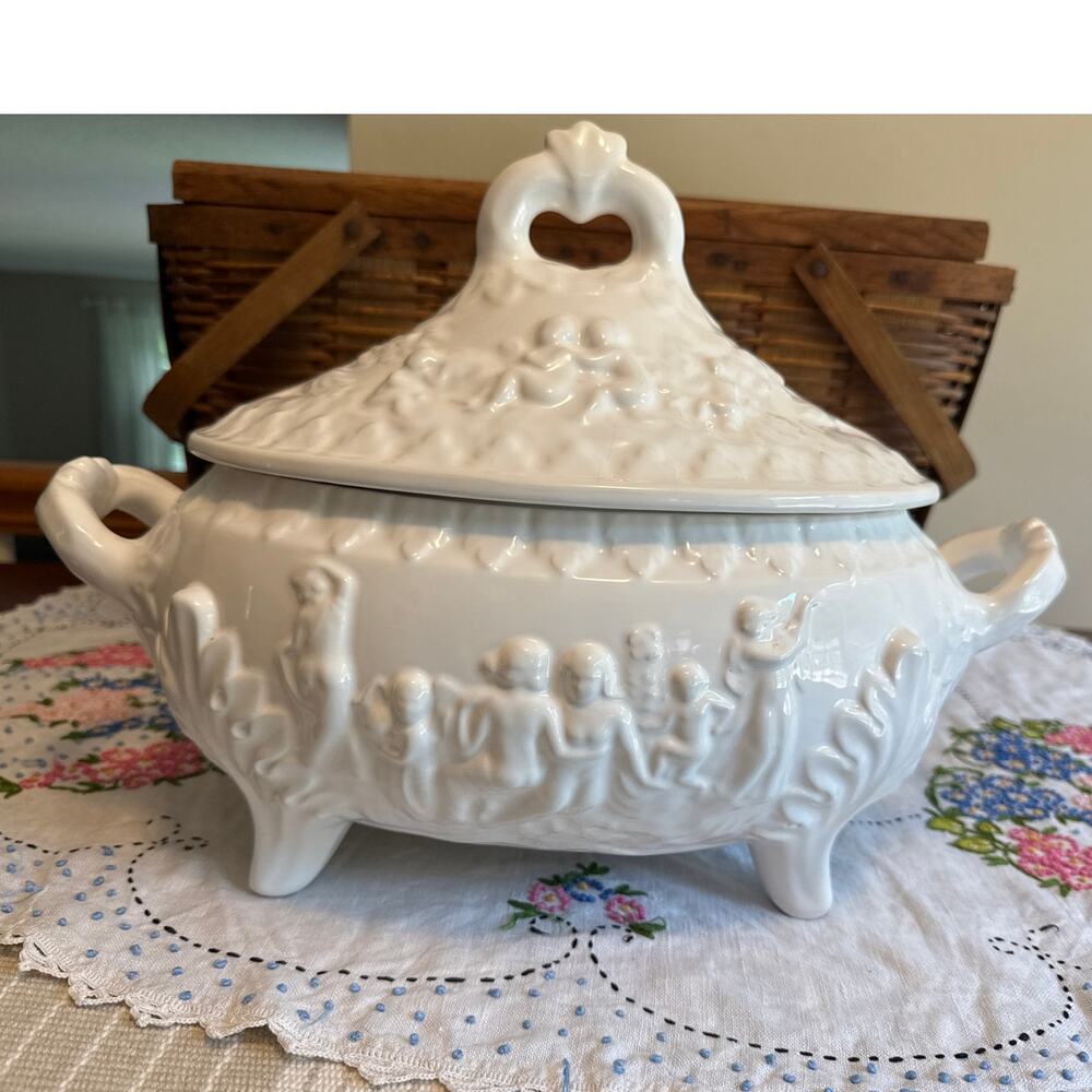 Loucarte Of Portugal Vintage Soup Tureen Bowl Dish With Lid Embossed Cherubs